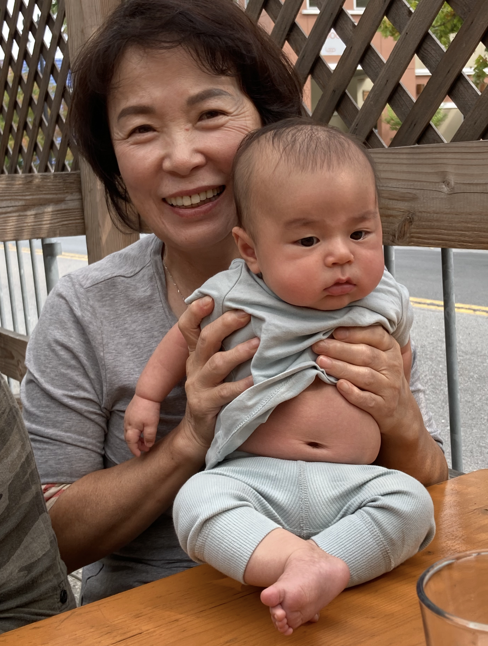 Grandparents can be helpful in giving mom a break